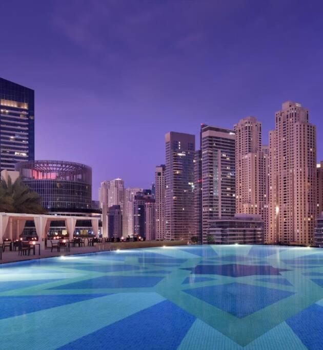 Jw Marriott Hotel Marina Residence Dubái Exterior foto