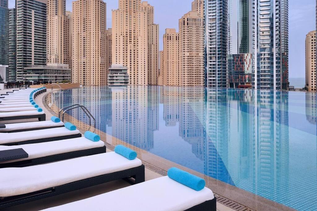 Jw Marriott Hotel Marina Residence Dubái Exterior foto